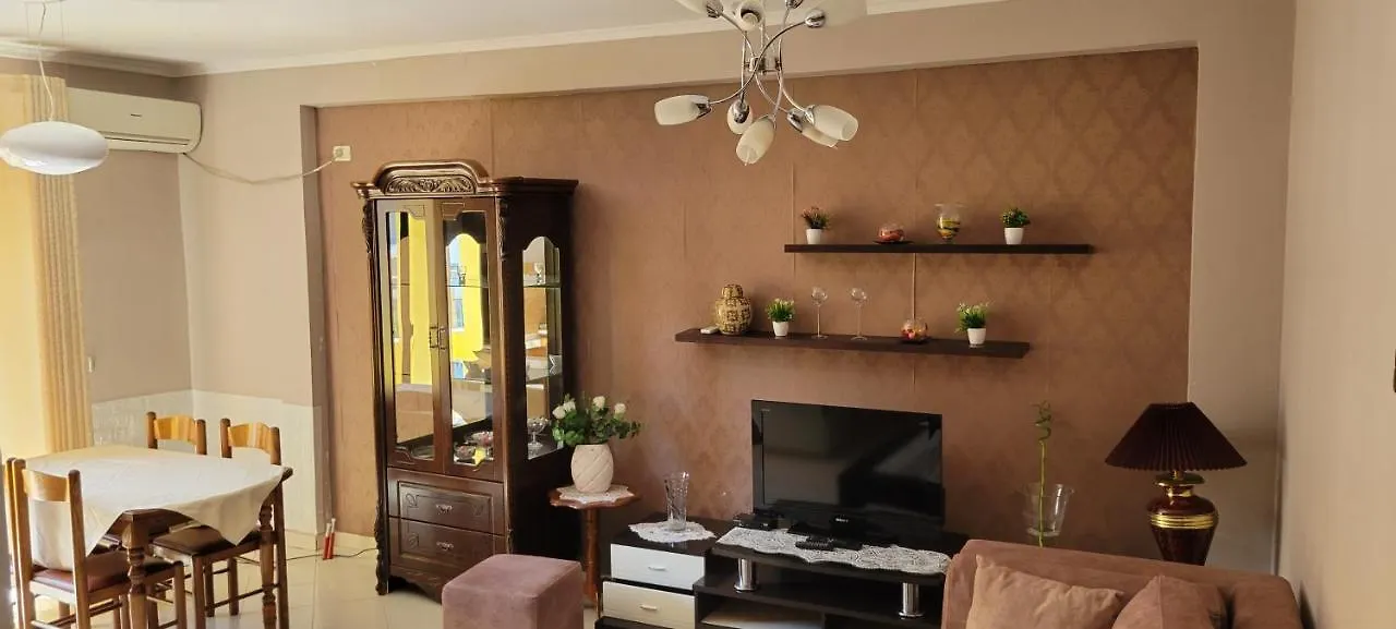 Charming Apartment Lushnjë Arnavutluk